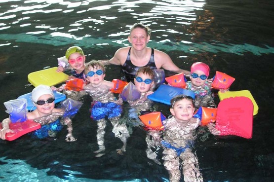 AngelaSwimSchool-BUsiness-555x369 AngelaSwimSchool-BUsiness-555x369