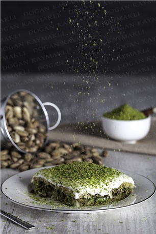 DK cream Food Image (Vertical)