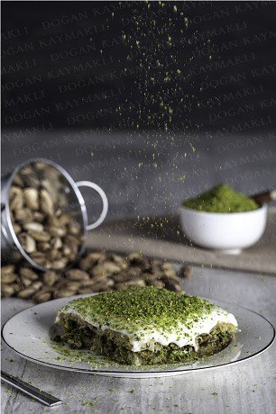 DK cream Food Image (Vertical)